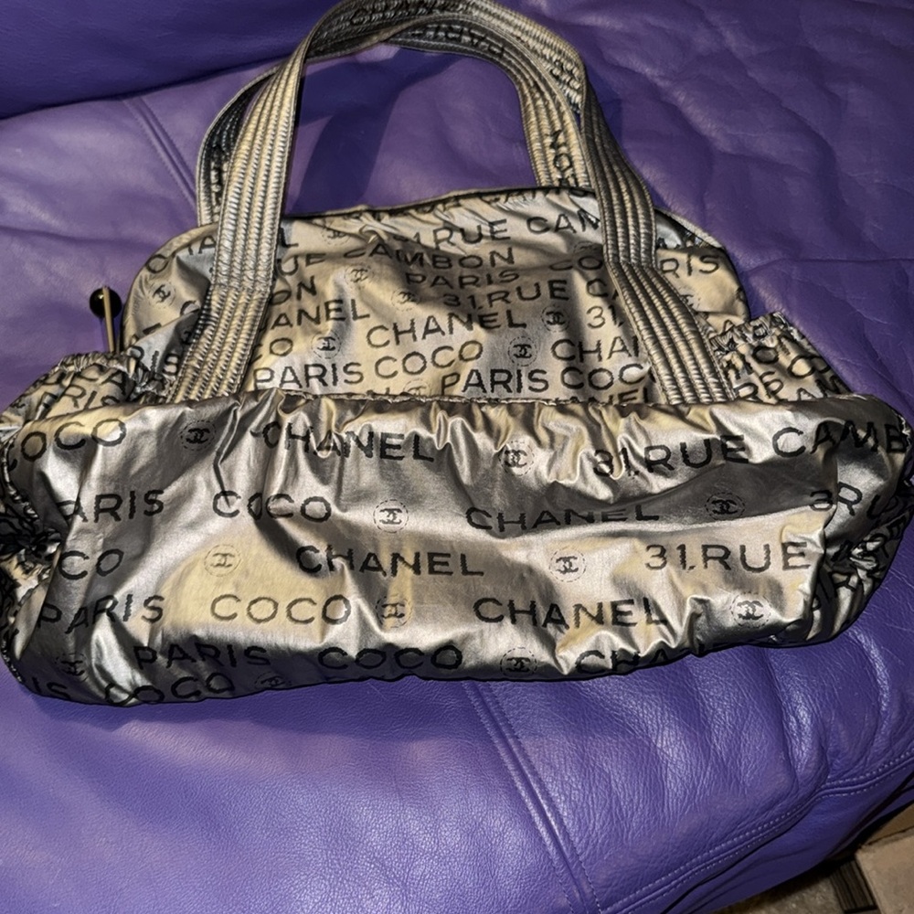 Chanel Shoulder Bag, GUC - Picture 5 of 13